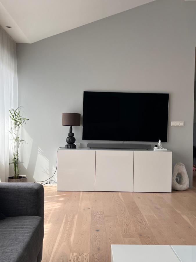 Beautiful 3 Bedroom Modern House With Patio Villa