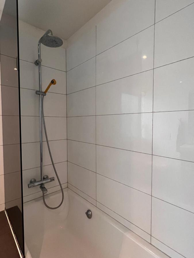 Beautiful 3 Bedroom Modern House With Patio Reykjavik
